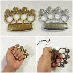 ไฟแช็ค ไฟฟู่ สนับมือ กะโหลก