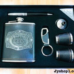 ขวดเหล้า ขวด แบบชุดหุ้มหนังป้ายเหล็ก+ปากกา+พวงกุญแจ