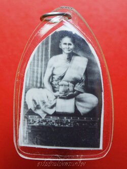 หลวงพ่อชุ่ม วัดท่ามะเดื่อ รูปถ่าย ขนาดห้อยคอ(องค์ที่2)