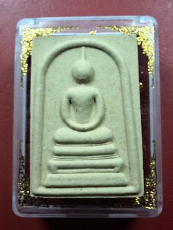 หลวงปู่แผ้ว ปวโร วัดรางหมัน สมเด็จ เนื้อผงพุทธคุณ รุ่นเสาร์ห้า(องค์ที่2)