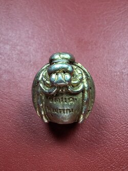 ลูกอม พญาต่อทอง วัดแค จ.สุพรรณบุรี เสาร์ห้า เดือนห้า ปีห้าห้า เนื้อกะไหล่ทอง(องค์ที่1)