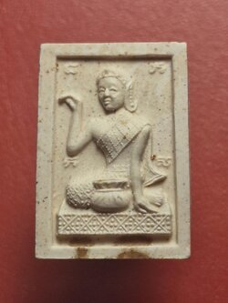 หลวงพ่อฉาว วัดสว่างชาติ นางกวัก ปี๒๕๕๕ เนื้อผงสีขาว(องค์ที่3)