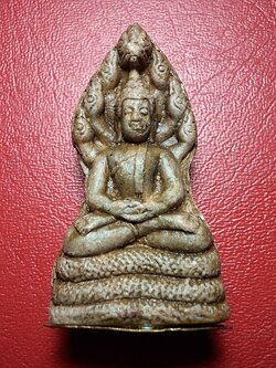 หลวงพ่อเขียว วัดเดิม จ.นครราชสีมา นาคปรกพิมาย เนื้อผง(องค์ที่1)