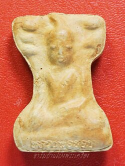 หลวงพ่อชอบ วัดสว่างอารมณ์ จ.สุพรรณบุรี พระมเหศวร เนื้อดิน(องค์ที่1)