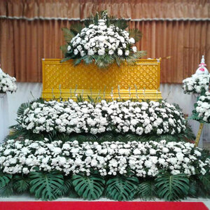 จัดดอกไม้