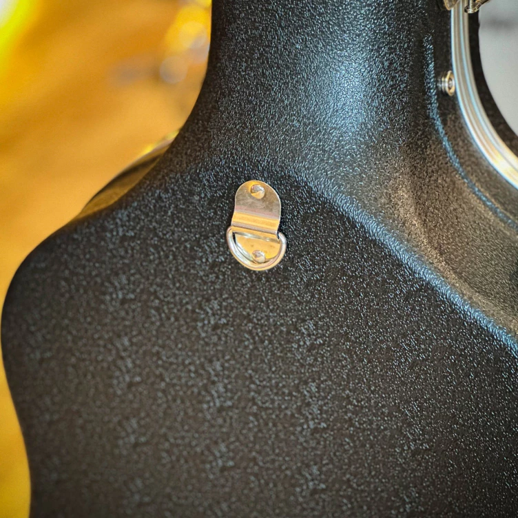 ฮาร์ดเคสกีตาร์โปร่ง WC501-BK สีดำ วัสดุ ABS ด้านในบุกำมะหยี่สีดำ ทรง D ขนาด 41 นิ้ว กระเป๋ากีตาร์โปร่ง