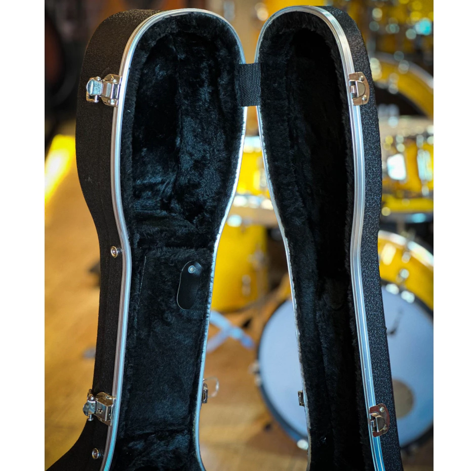 ฮาร์ดเคสกีตาร์โปร่ง WC501-BK สีดำ วัสดุ ABS ด้านในบุกำมะหยี่สีดำ ทรง D ขนาด 41 นิ้ว กระเป๋ากีตาร์โปร่ง