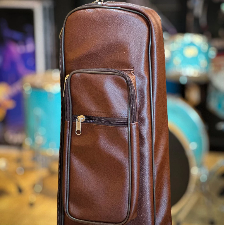 Takane ซอฟเคสเบส บุหนา12มิล กระเป๋าเบสแบบหนัง สีน้ำตาล กันน้ำได้ สีน้ำตาล Soft Case Bass Guitar Bag
